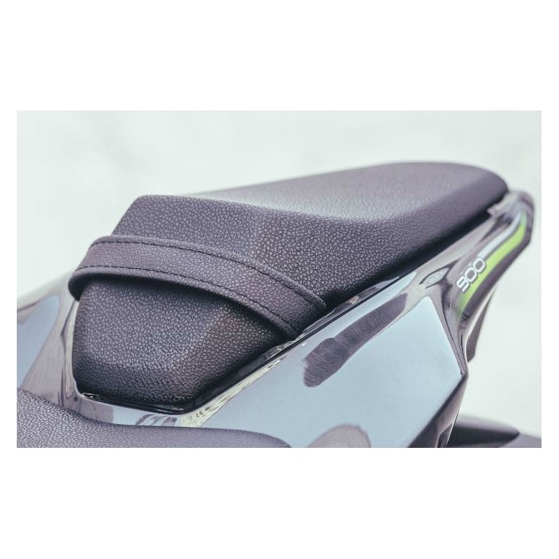 z900 rear seat
